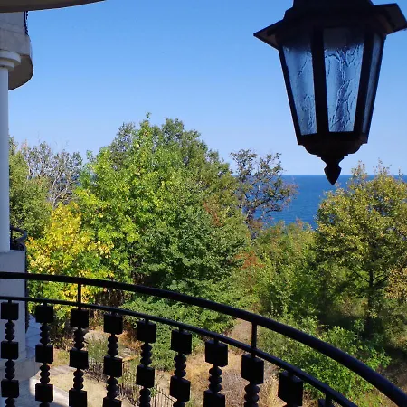 Beautiful 1st-line Seaview Private In The Cliff Obzor