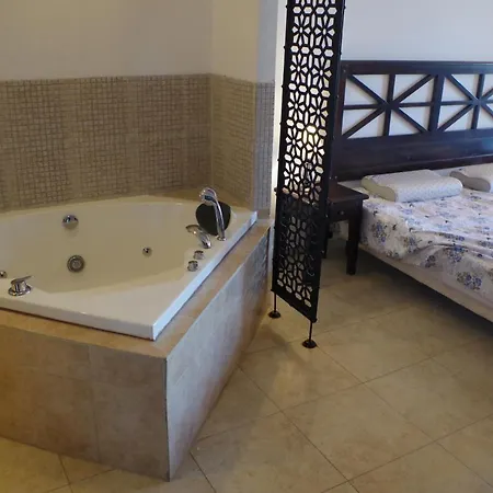 Beautiful 1st-line Seaview Private In The Cliff Lejlighed Obzor